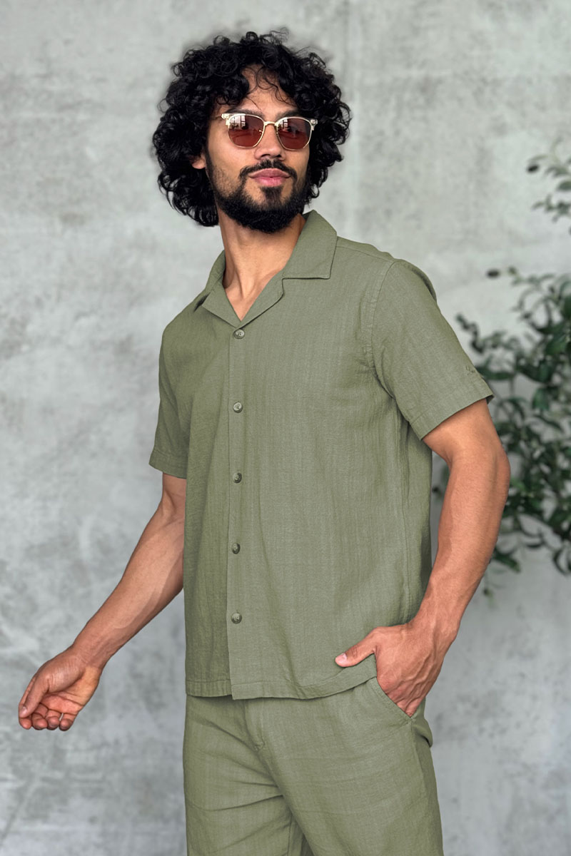Loro Piana Мужская рубашка цвета хаки 