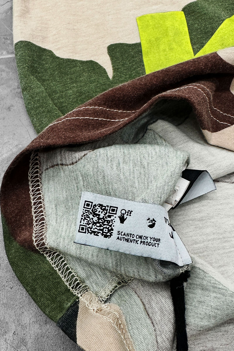 Off-White Оверсайз футболка Arrows Camo