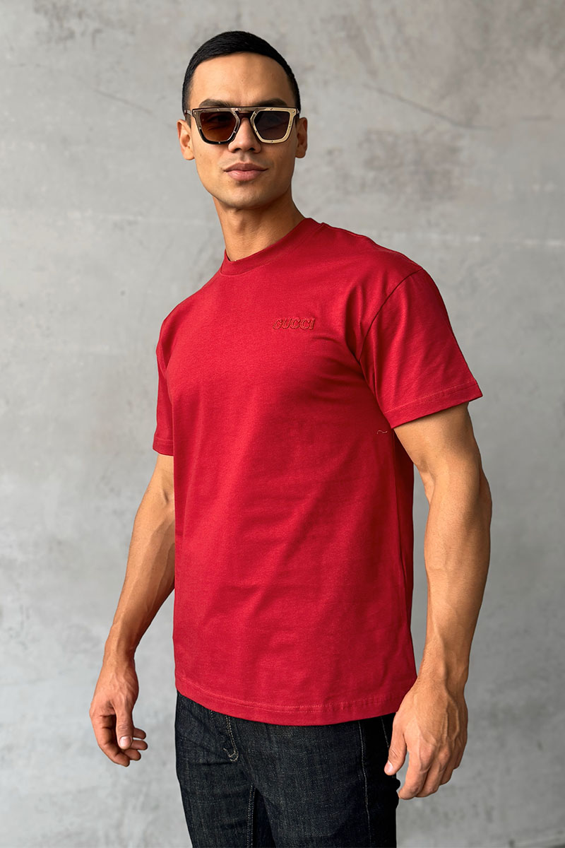 Gucci Мужская бордовая футболка logo-embroidered 