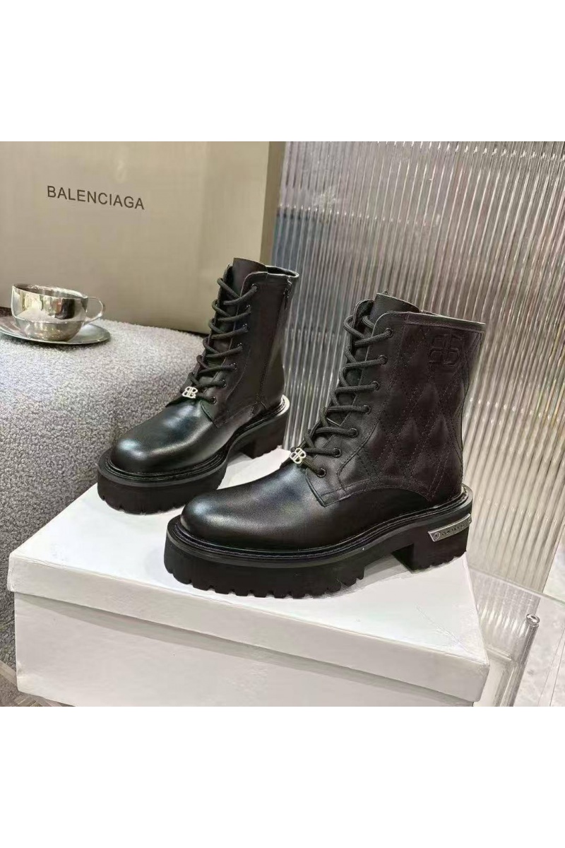 Balenciaga Женские кожаные ботинки чёрного цвета