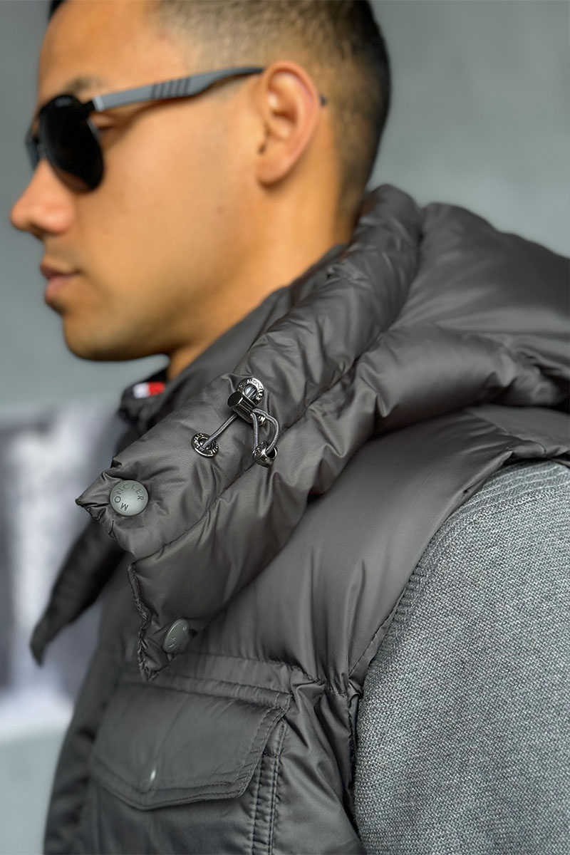 Moncler Мужской серый жилет logo-patch 