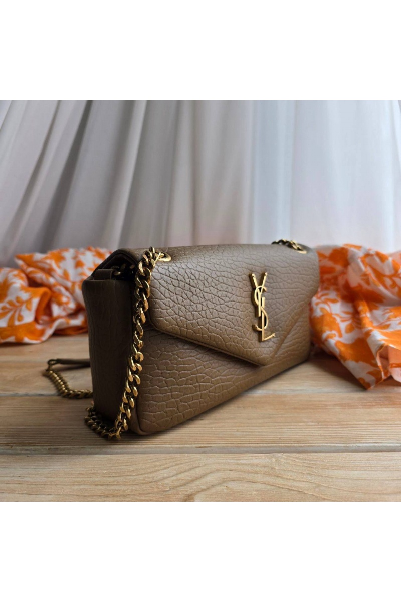 Yves Saint Laurent Кожаная сумка Calypso 27x13 см