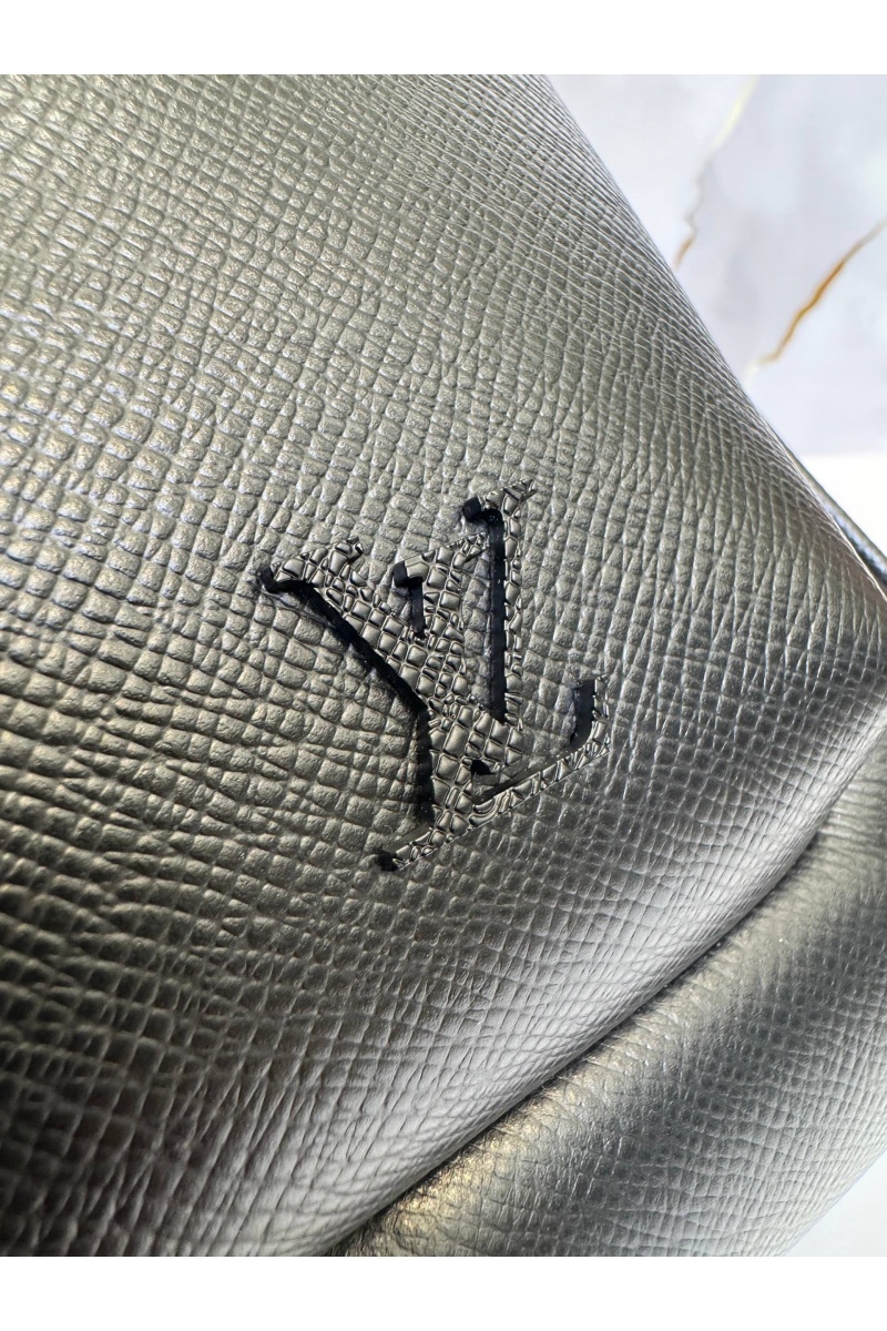 Lоuis Vuittоn Кожаный рюкзак Damier Infini premium 40x31x15 см