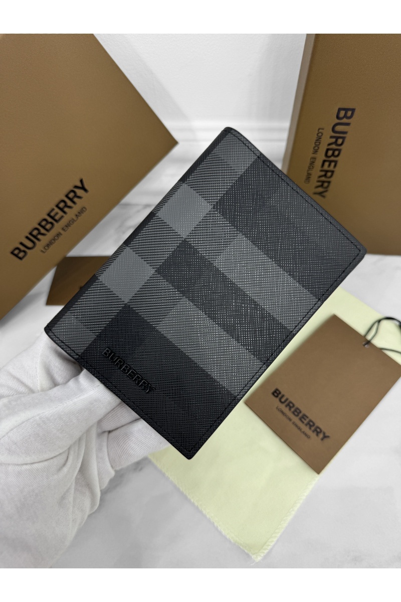 Burberry Кожаная обложка для паспорта Check Premium 14x10x2 см