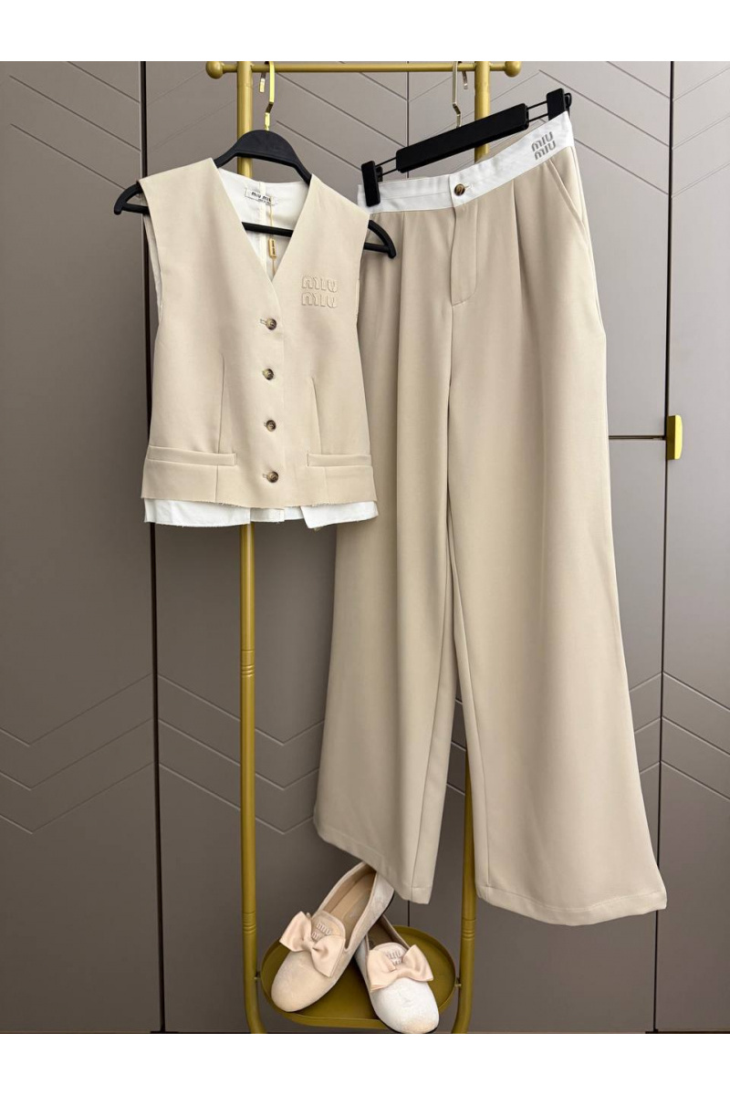 MIU MIU Женский бежевый костюм premium