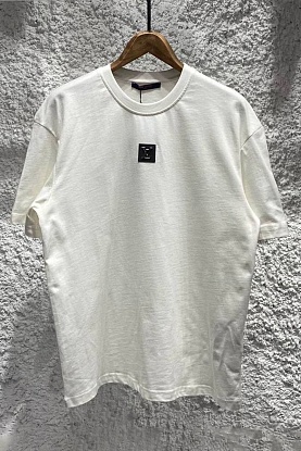 Брендовая оверсайз футболка белого цвета