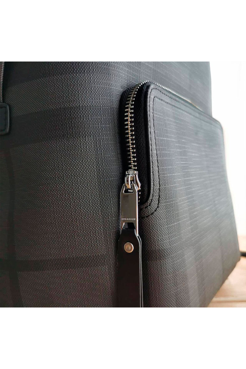 Burberry Кожаный рюкзак London Check 43x30 см