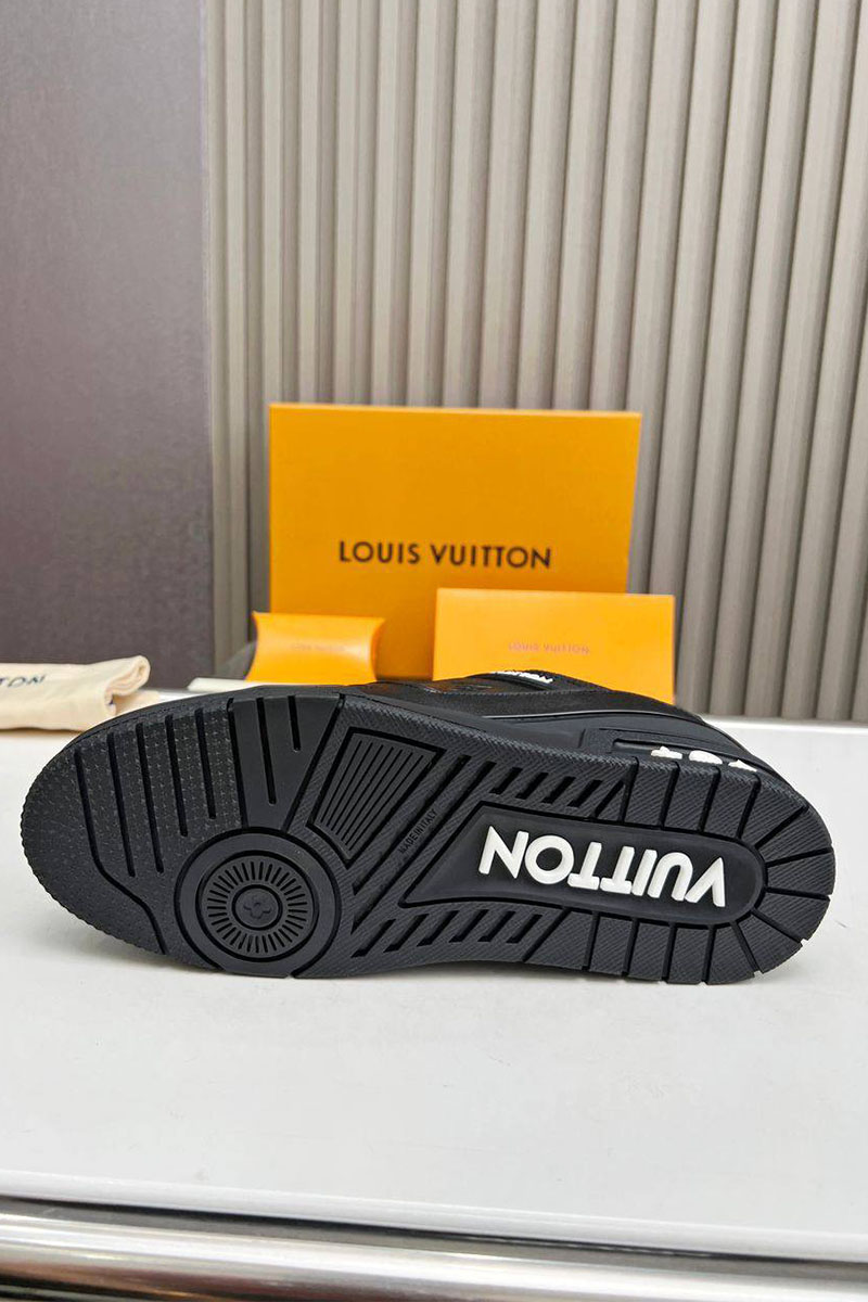 Lоuis Vuittоn Кожаные кроссовки Trainer Monogram - Black