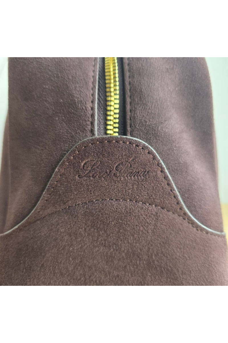 Loro Piana Замшевая сумка Medium Needle 39x23 см
