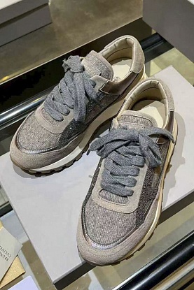 Женские кроссовки premium