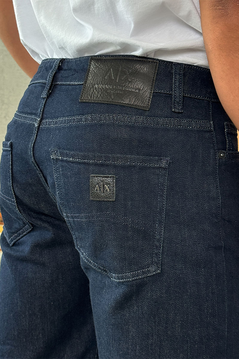 Emporio Armani EA7 Тёмно-синие джинсовые шорты 