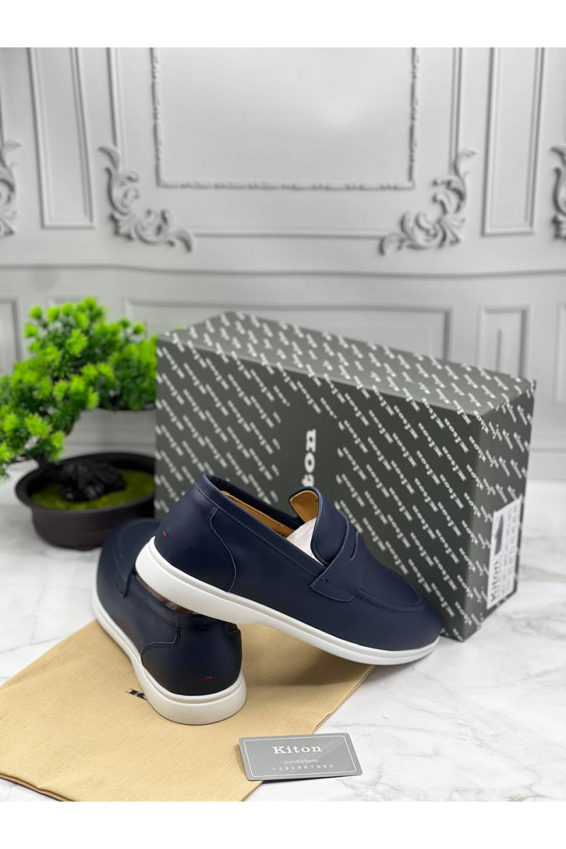 Kiton Кожаные лоферы тёмно-синего цвета