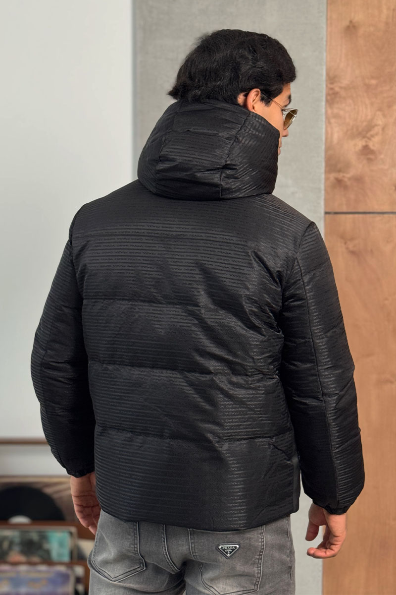 Prada Двусторонний пуховик logo-plaque - Black 