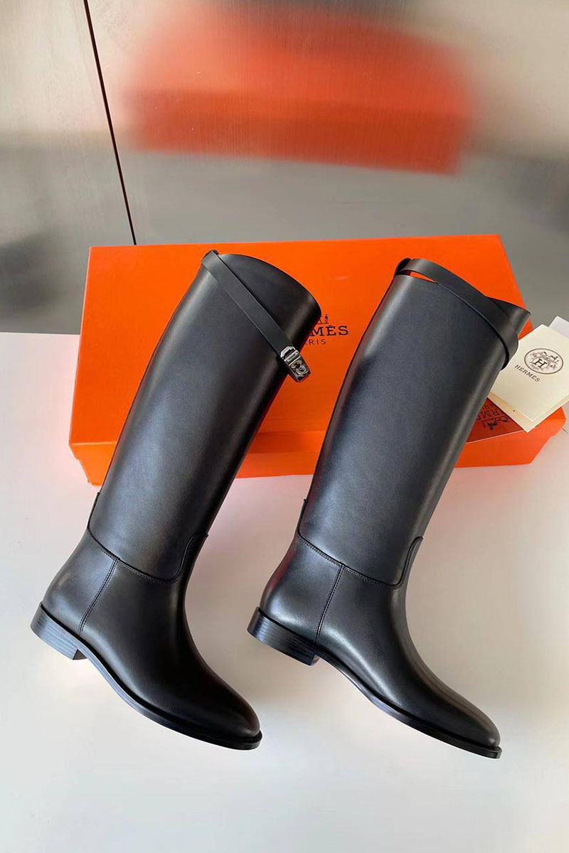 Hermes Женские кожаные сапоги чёрного цвета