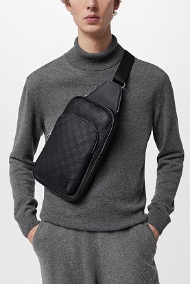 Кожаная сумка Avenue Sling Damier Infini 30x18 см