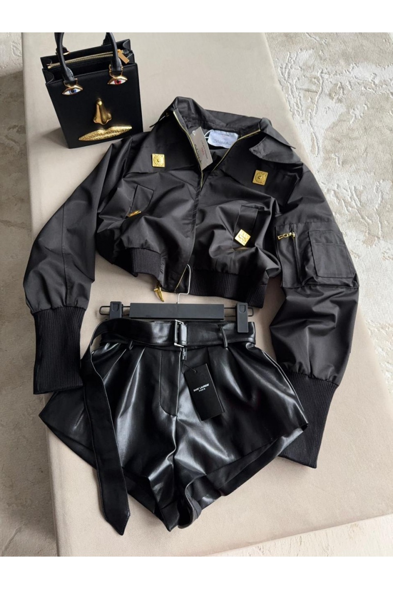 Yves Saint Laurent Женские кожаные шорты чёрного цвета 