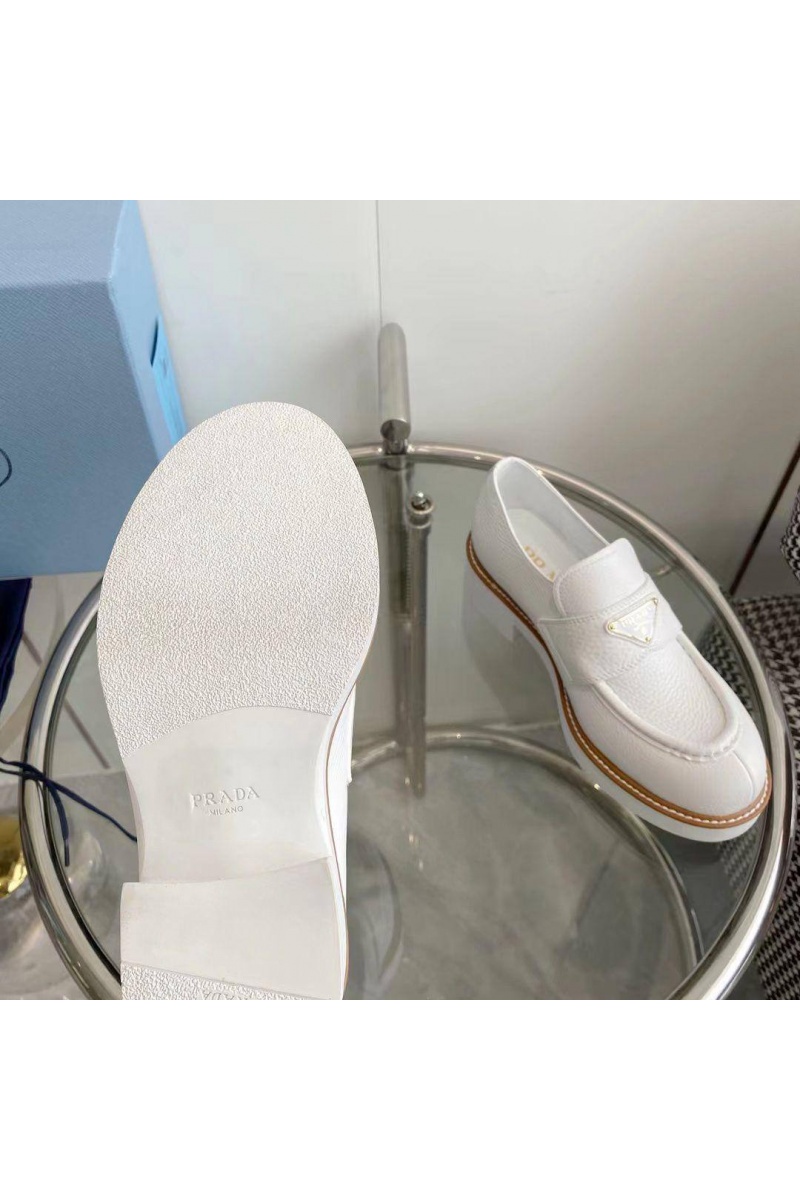 Prada Женские кожаные лоферы Premium - White