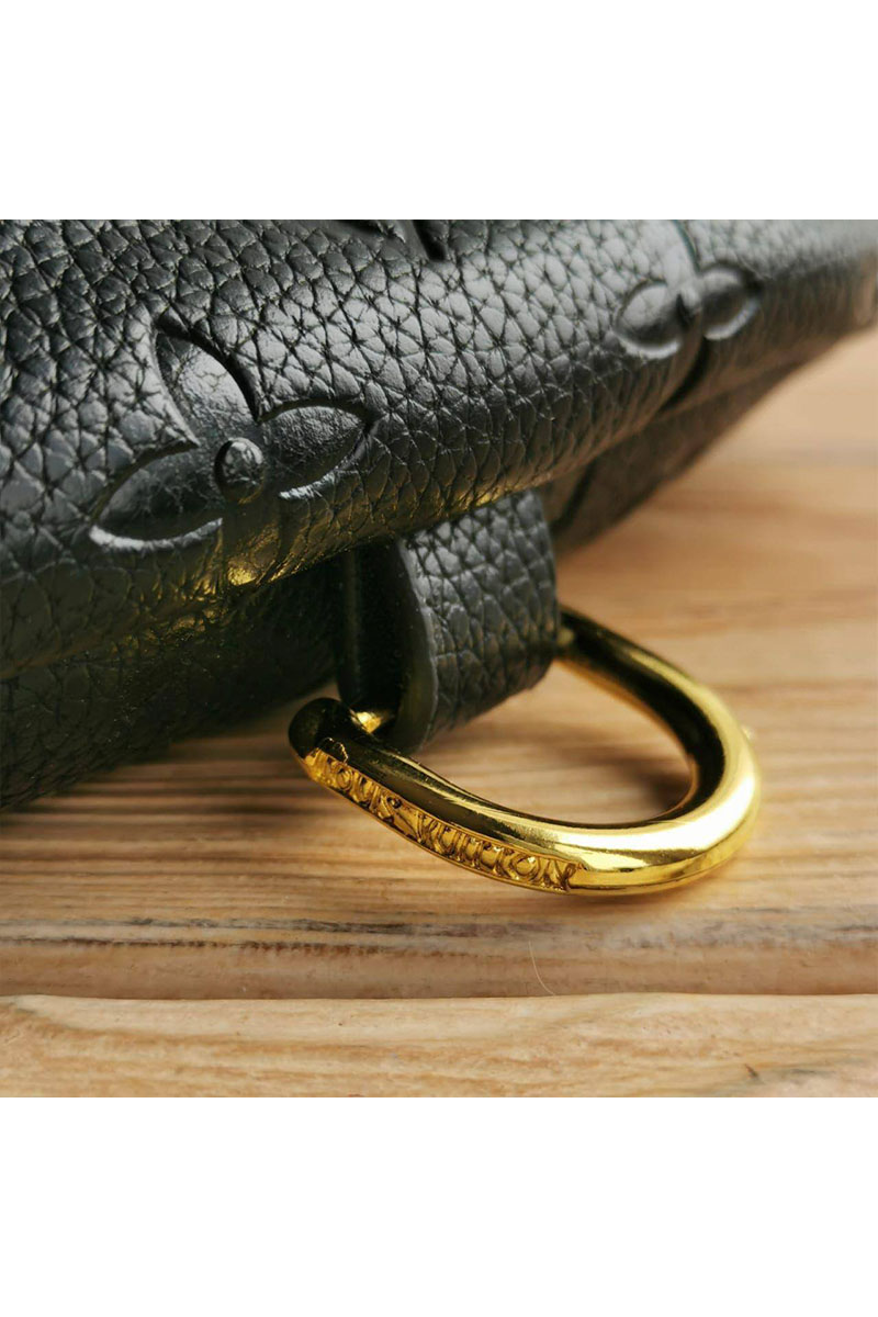 Lоuis Vuittоn Кожаная сумка на пояс Monogram All-over 23x16x10 см