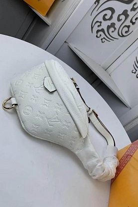 Кожаная сумка на пояс Monogram Embossed 28x14 см