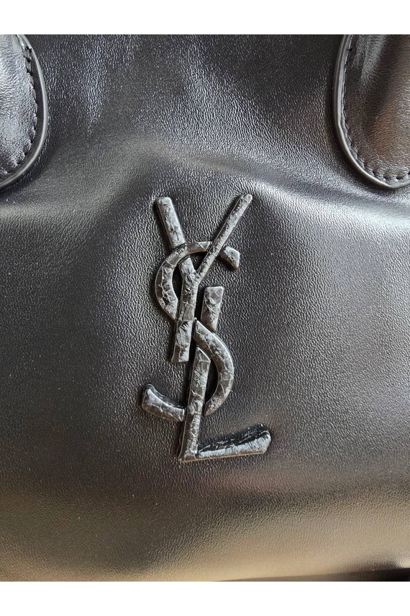 Yves Saint Laurent Кожаная сумка 39x23 см