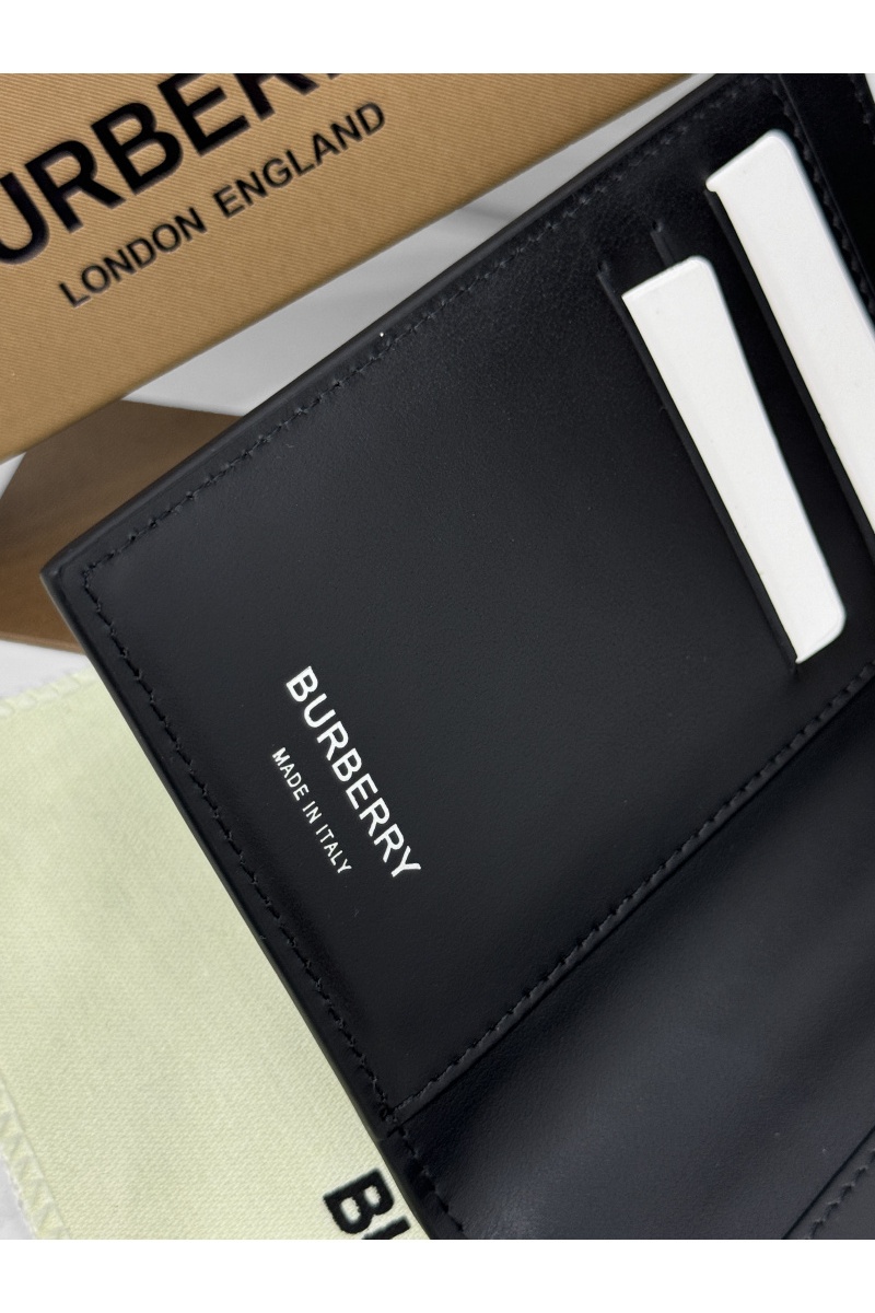 Burberry Кожаная обложка для паспорта Check Premium 14x10x2 см