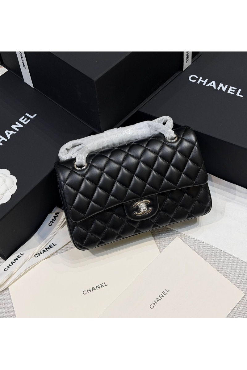 Chаnеl Кожаная сумка Classic Flap premium 23x14x6 см (7 расцветок)