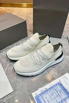 Текстильные кроссовки бежевого цвета