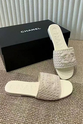 Женские шлёпанцы Premium - White