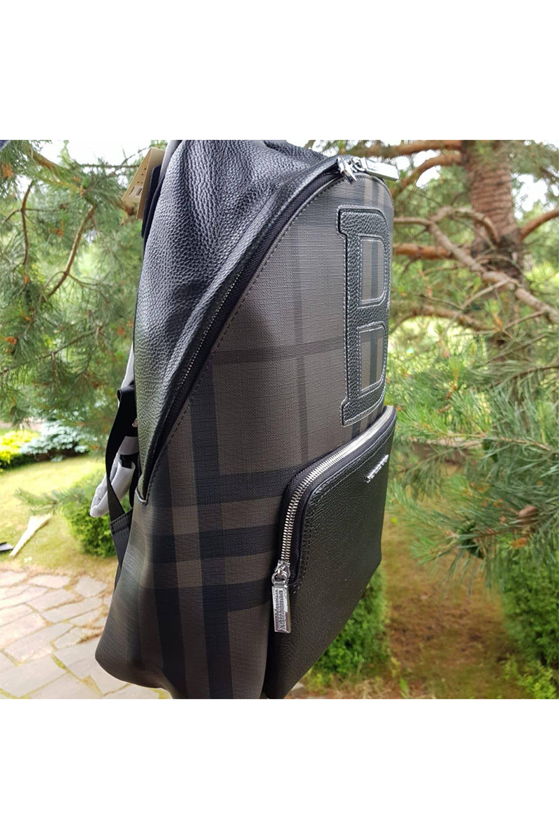 Burberry Кожаный чёрный рюкзак 40x30 см