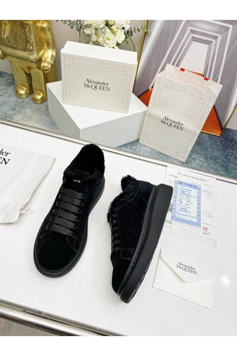 Alexander McQueen Замшевые кроссовки с мехом 