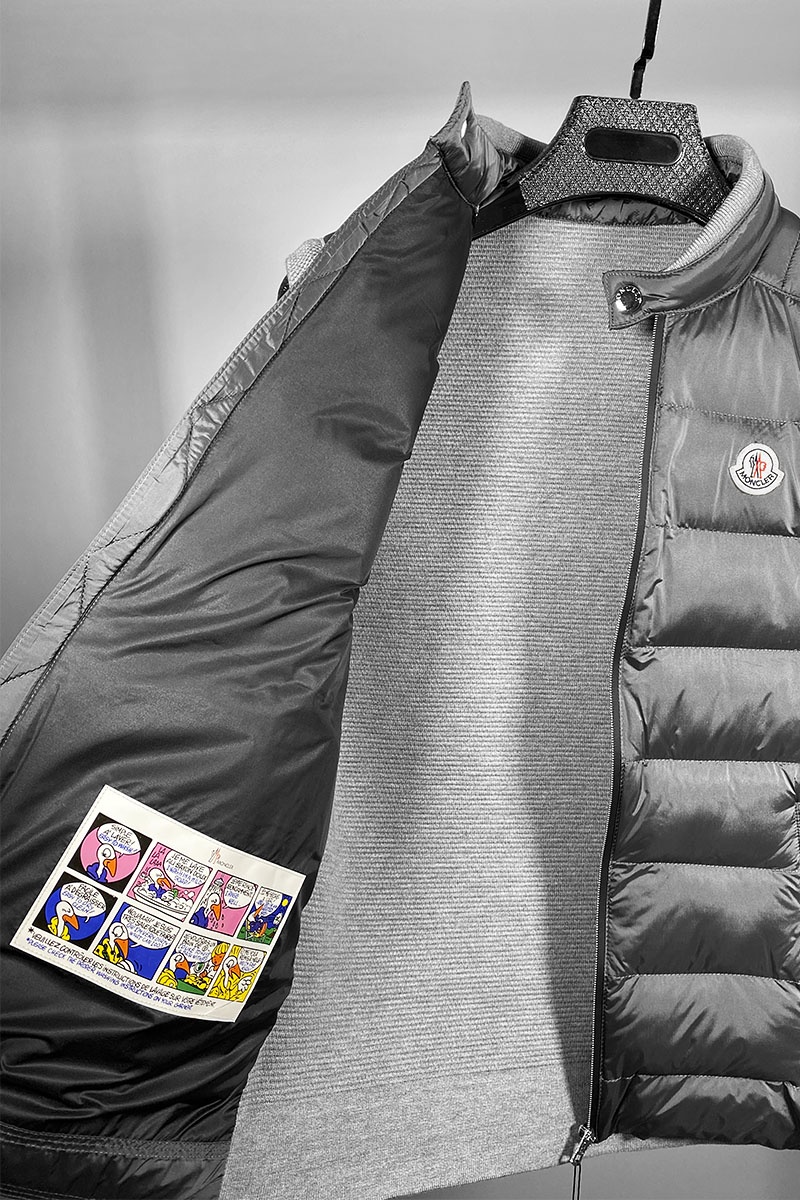 Moncler Мужской брендовый жилет серого цвета