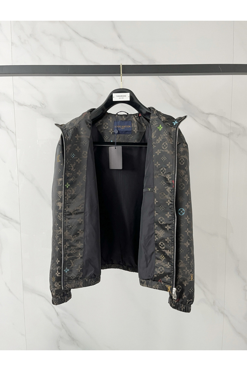 Lоuis Vuittоn Ветровка коричневого цвета Monogram