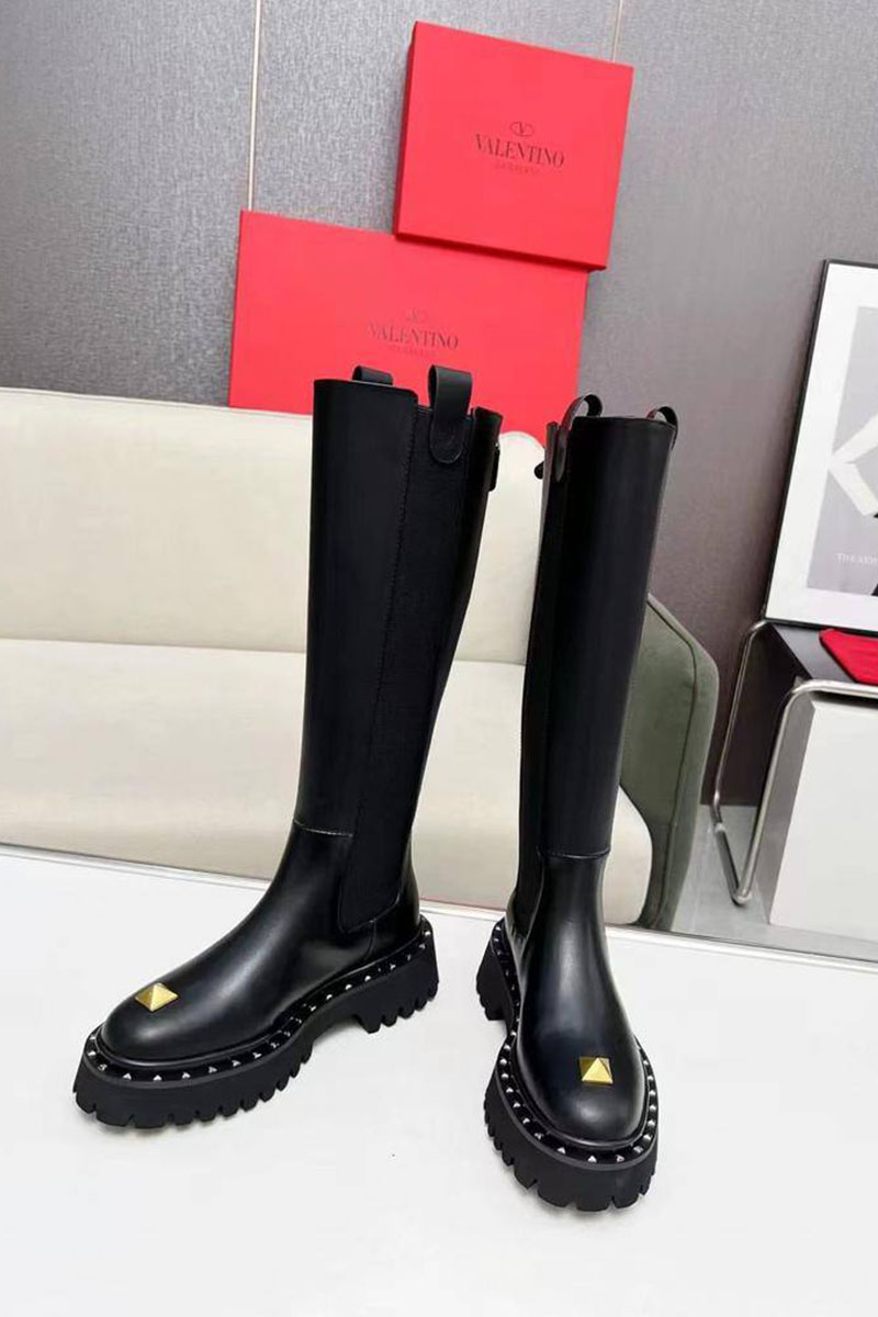 Valentino Женские кожаные сапоги с матовым эффектом 
