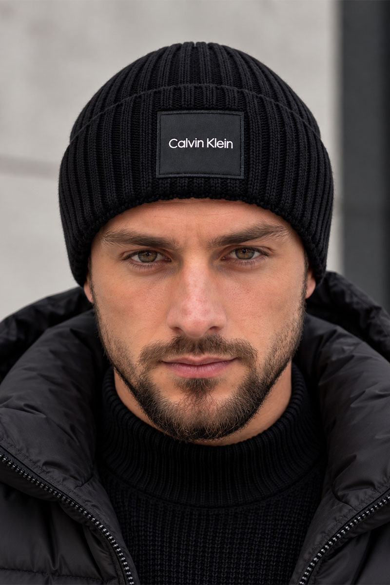 Calvin Klein Мужская шапка чёрного цвета logo-patch
