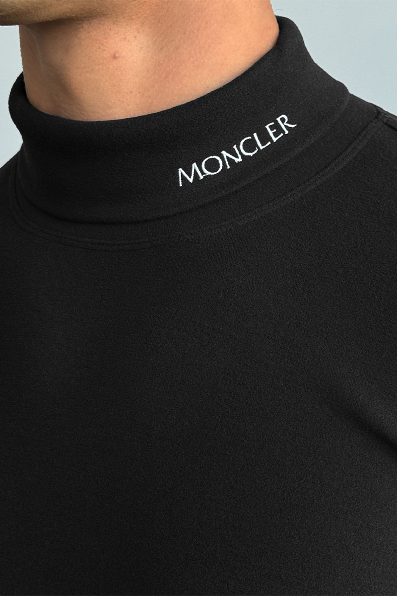 Moncler Утеплённая водолазка чёрного цвета 