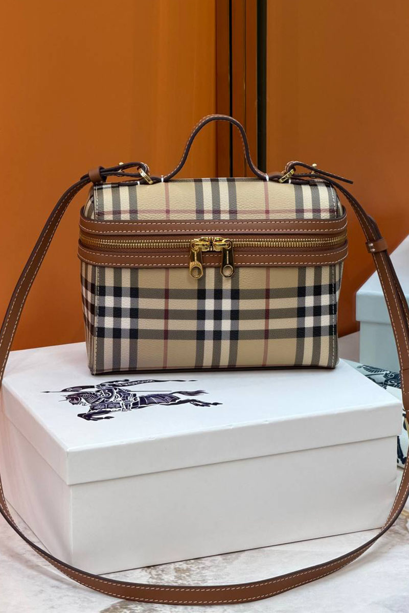 Burberry Кожаная сумка Check Vanity premium 19.5x15x8 см
