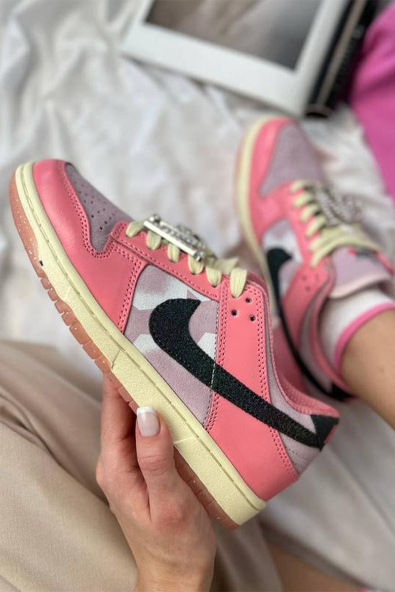 Nike Кроссовки SB Dunk Low "Barbie"