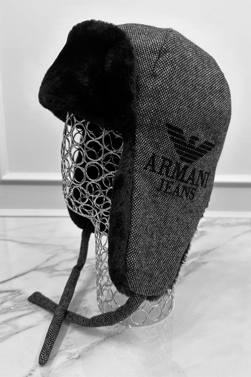 Emporio Armani EA7 Шапка-ушанка серого цвета 