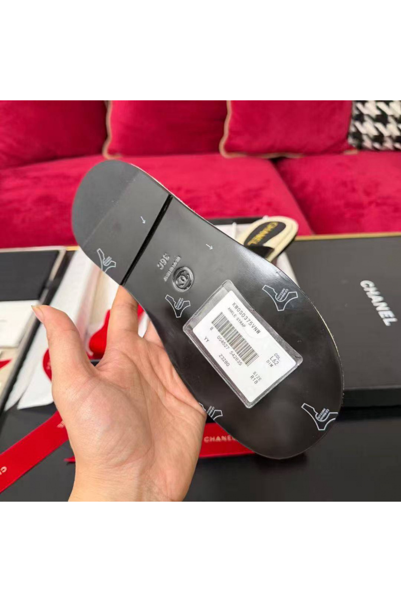 Chаnеl Женские кожаные шлёпанцы Cruise premium