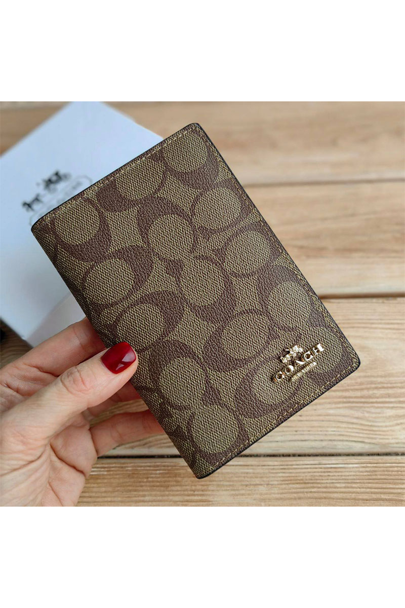 Coach Кожаная обложка на паспорт Coach 14х9,5 см (3 расцветки)