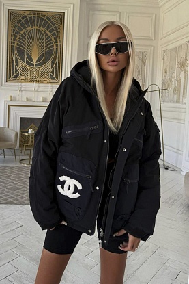 Женская чёрная куртка 