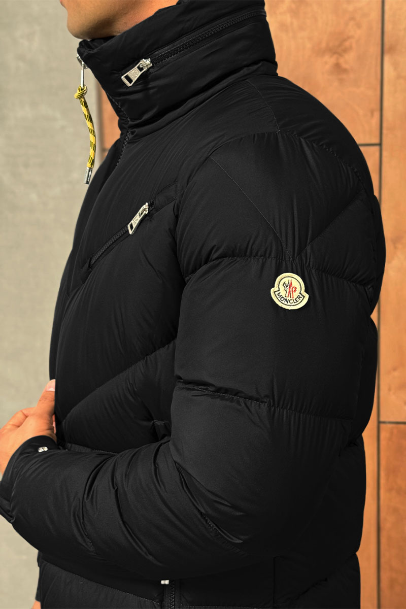 Moncler Мужской чёрный пуховик Katmai