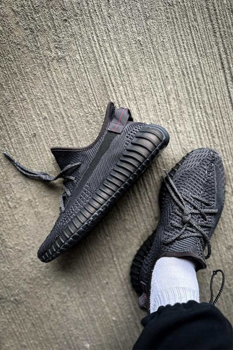 Adidas Кроссовки Yeezy Boost 350 v2 Black "Reflective laces" premium