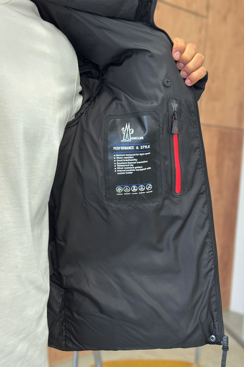 Moncler Мужская утеплённая куртка чёрного цвета