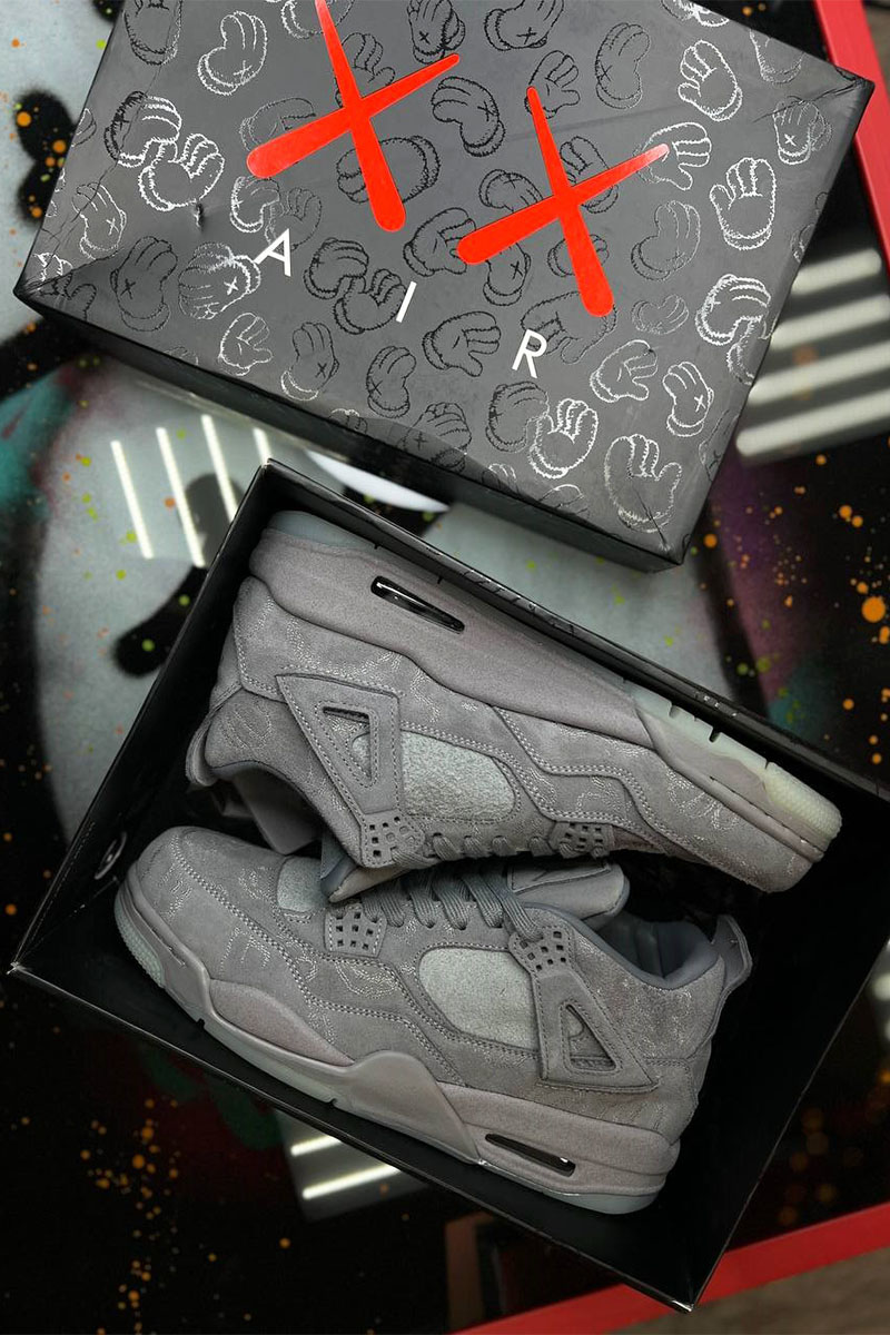 Nike Кроссовки AJ4 Retro x KAWS  - Grey