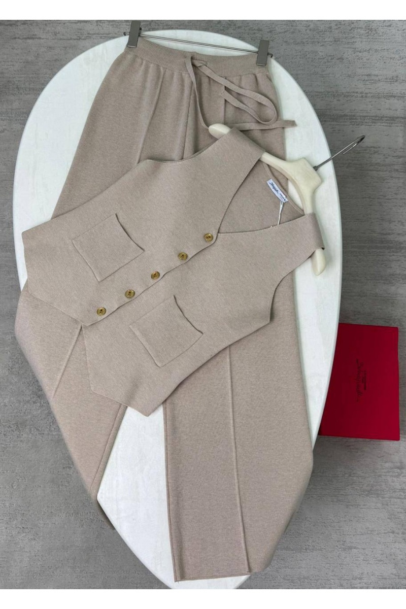 Schiaparelli Женский бежевый костюм premium