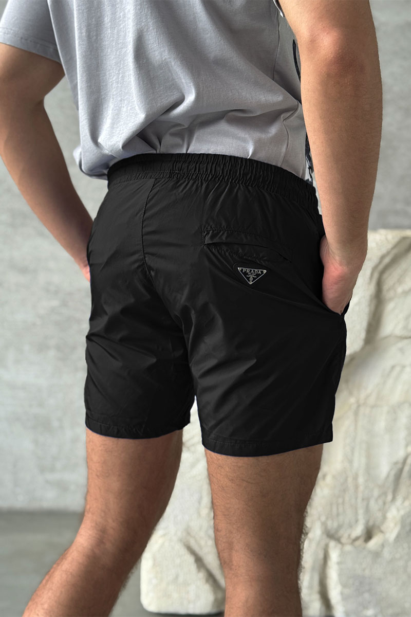 Prada Чёрные шорты logo-embroidered