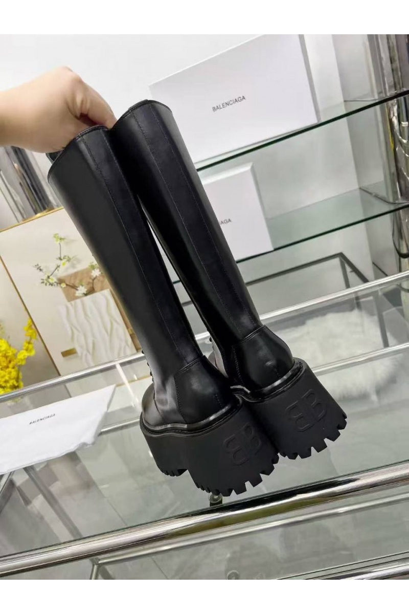 Balenciaga Женские кожаные сапоги на шнуровке чёрного цвета