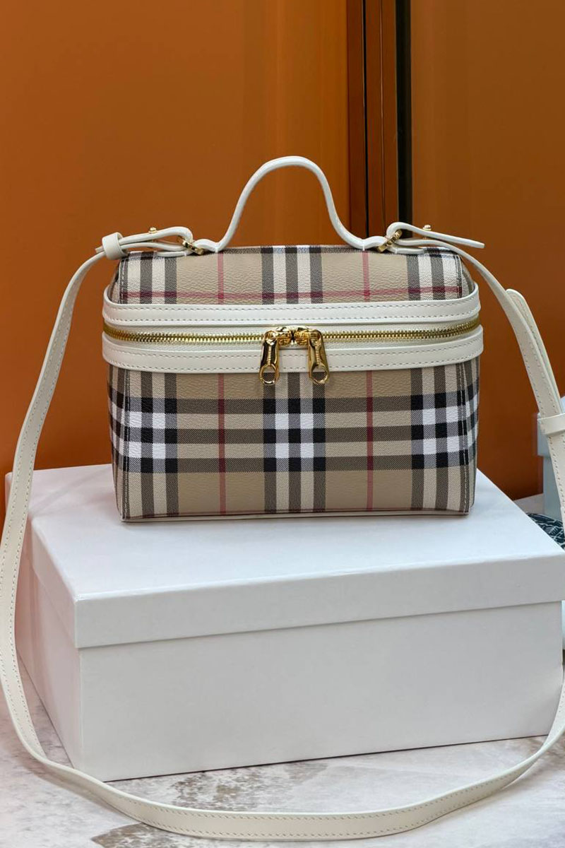 Burberry Кожаная сумка Check Vanity premium 19.5x15x8 см