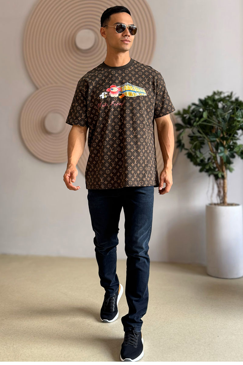 Lоuis Vuittоn Коричневая оверсайз футболка Monogram All-over